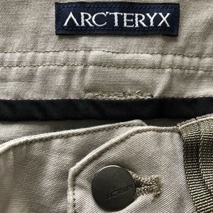 Men’s Arcteryx grey cotton pants NWOT